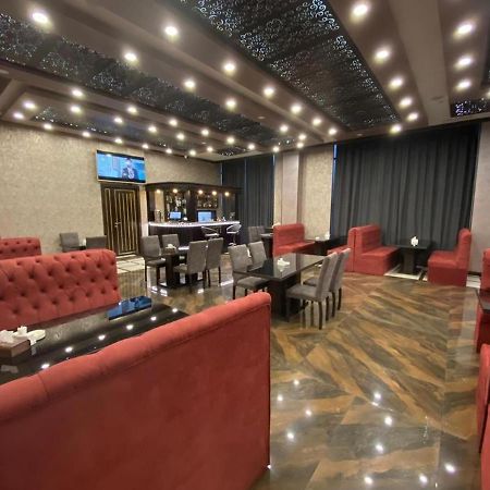Vg Hotel Jerevan Exteriör bild