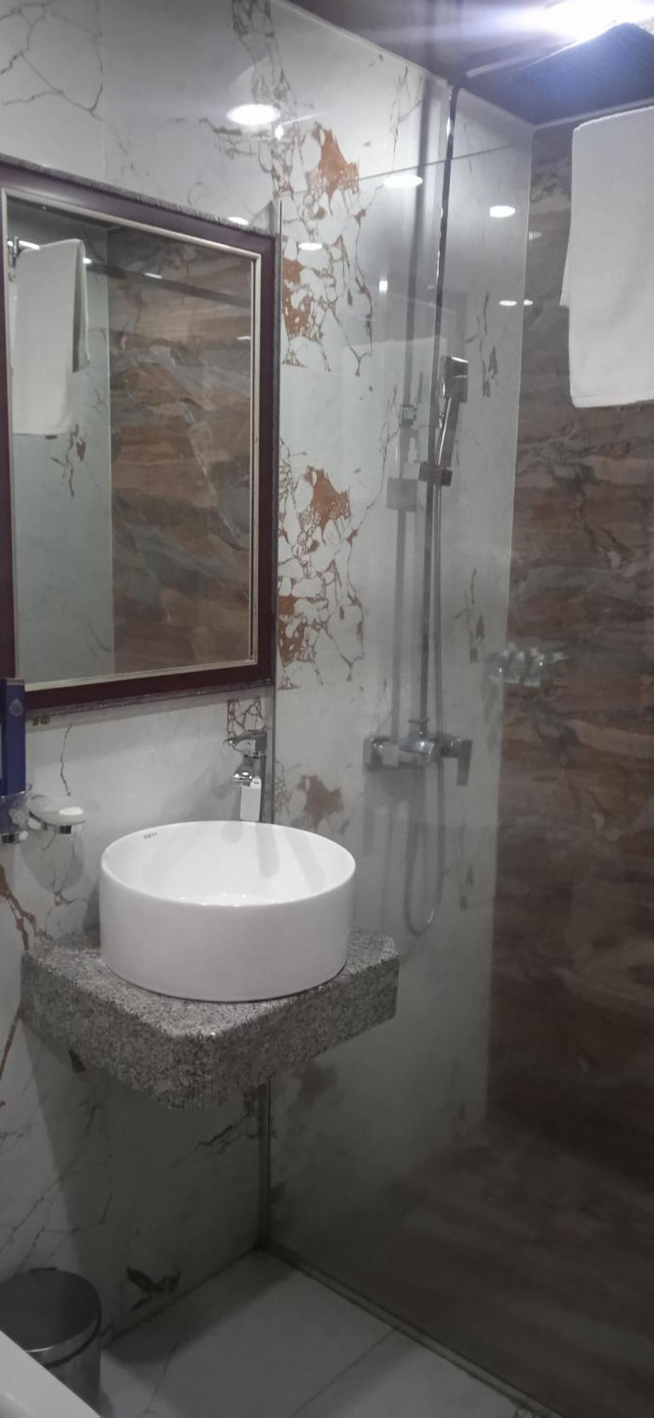 Vg Hotel Jerevan Exteriör bild