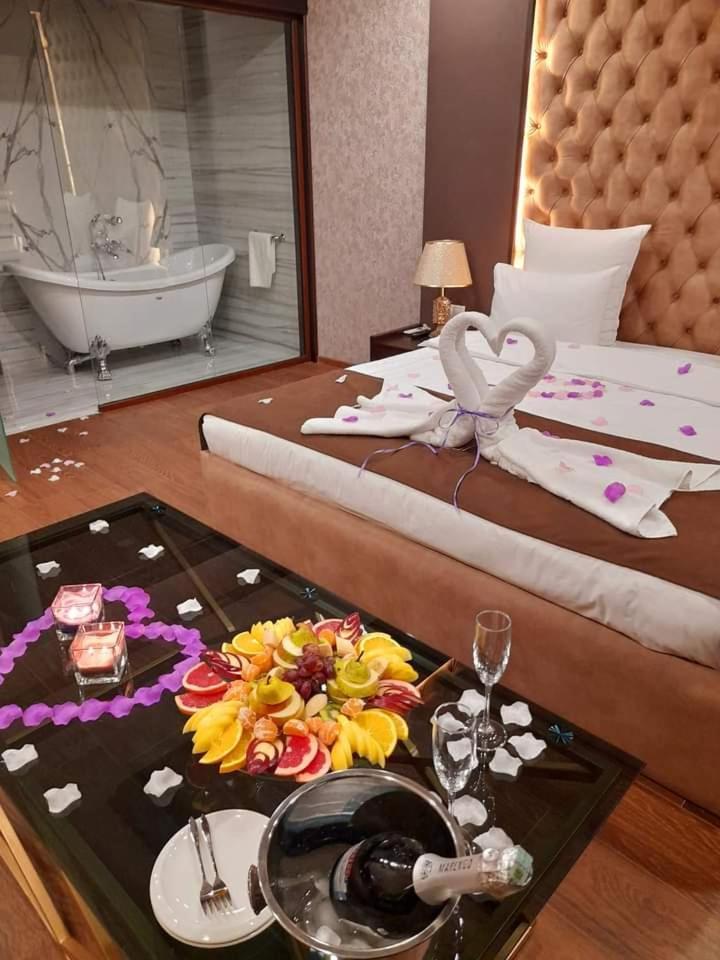 Vg Hotel Jerevan Exteriör bild