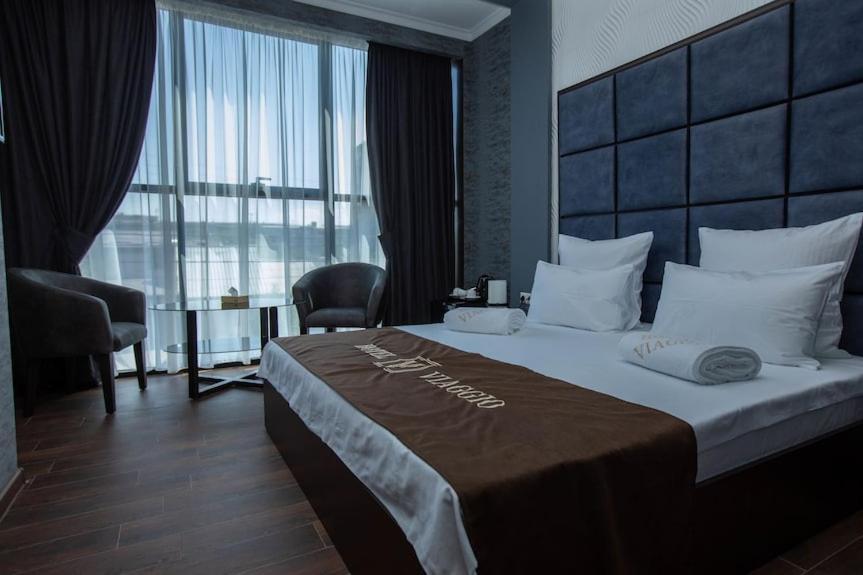 Vg Hotel Jerevan Exteriör bild
